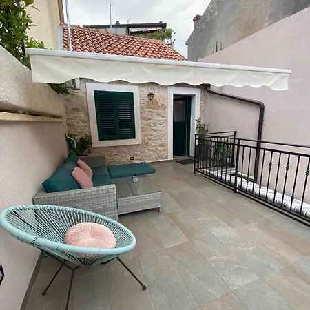 Little Oasis Apartment Sibenik Exterior photo